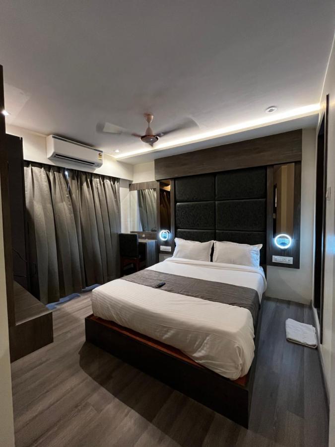 Hotel Classio Andheri - Near Dn Nagar Metro Station Bombay Extérieur photo