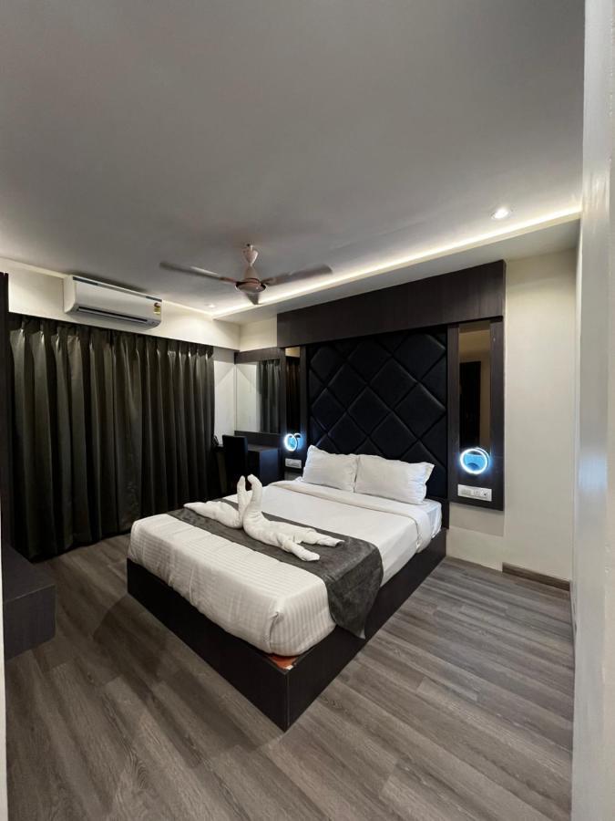 Hotel Classio Andheri - Near Dn Nagar Metro Station Bombay Extérieur photo