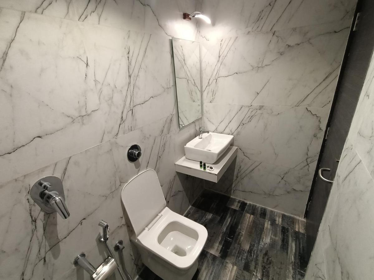 Hotel Classio Andheri - Near Dn Nagar Metro Station Bombay Extérieur photo