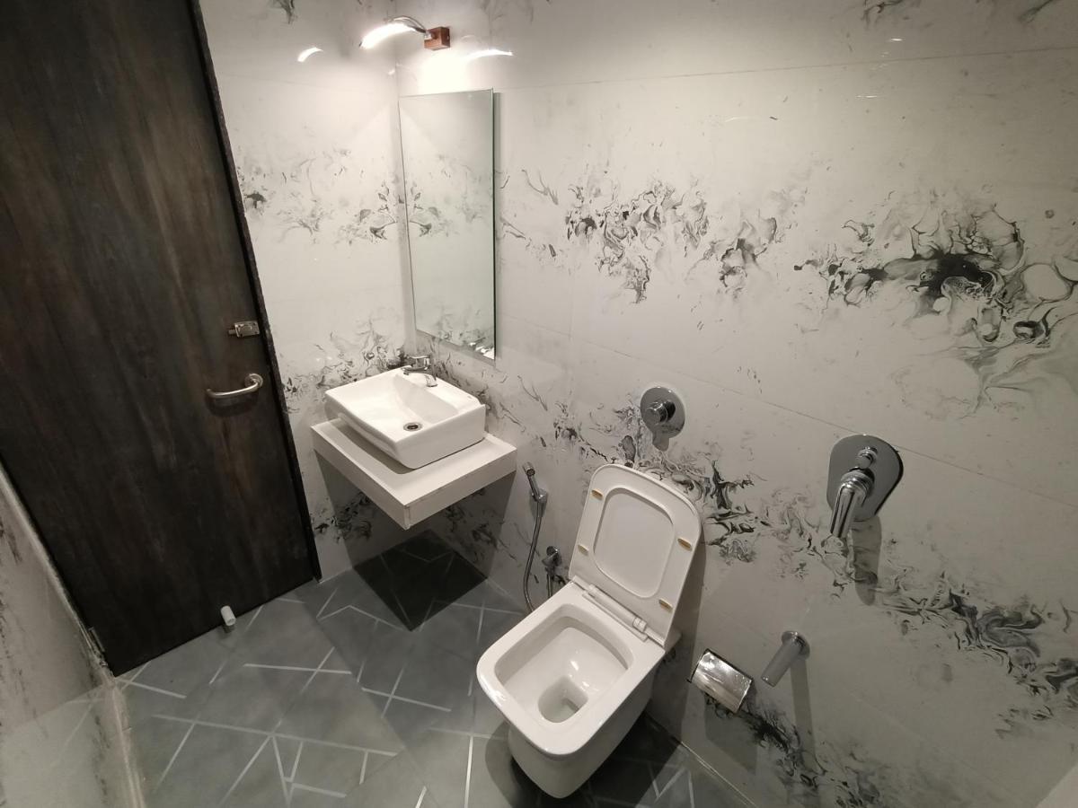 Hotel Classio Andheri - Near Dn Nagar Metro Station Bombay Extérieur photo